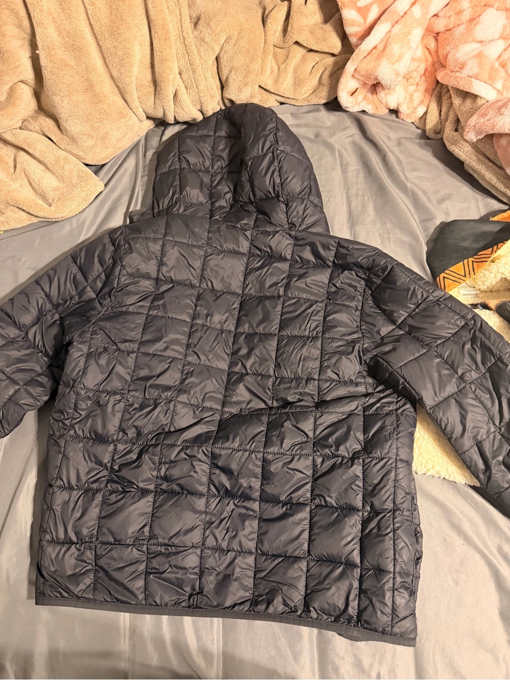 Hollister Men's Quilted Hooded Puffer Jacket - Charcoal